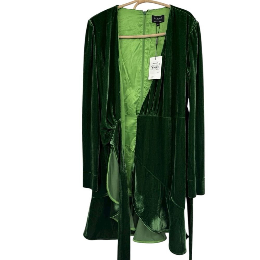 Bardot X Revolve Keala Velour Mini Dress Green Velvet Wrap Long Sleeve Size8 NWT - Picture 12 of 15